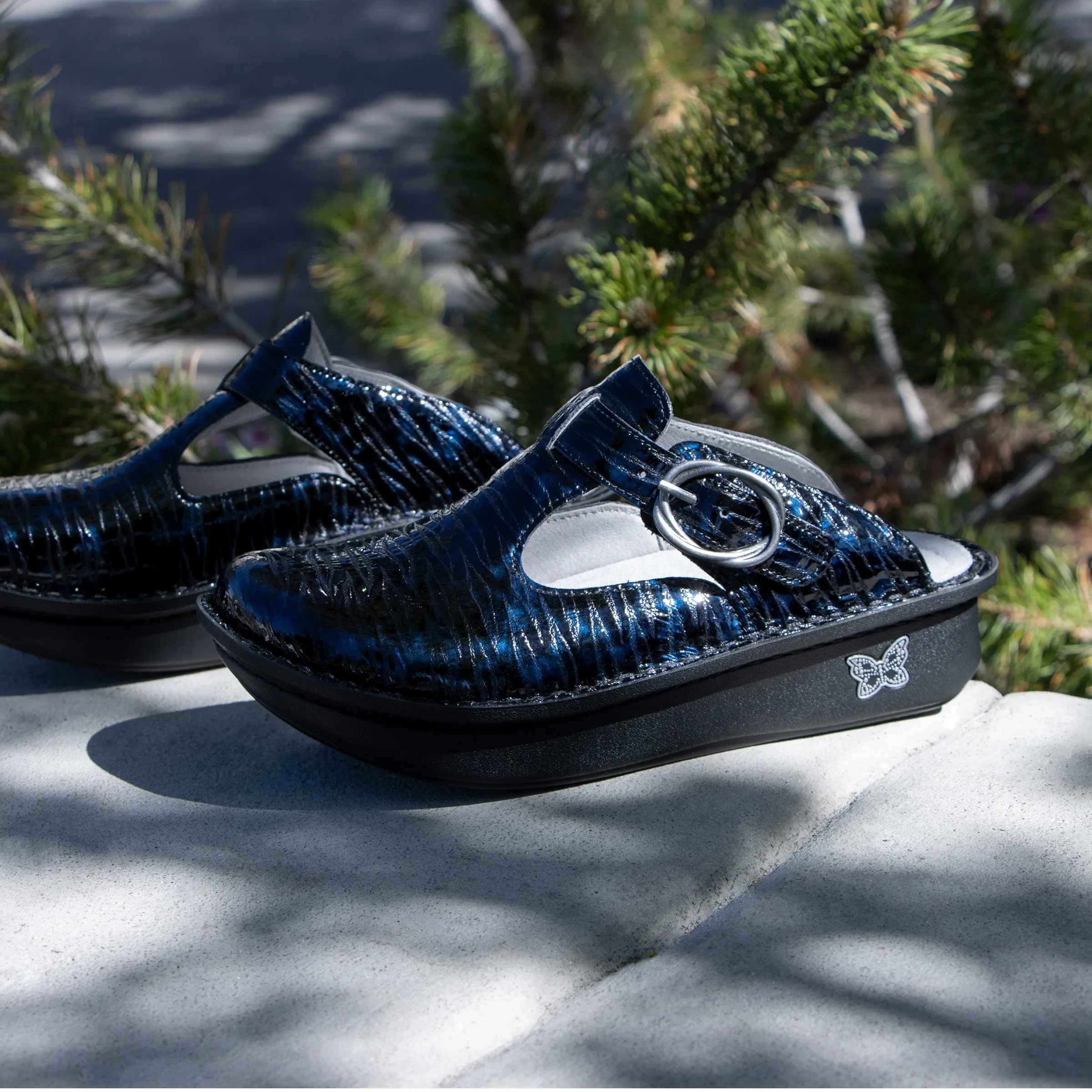 Classic Ocean Surf Shoe