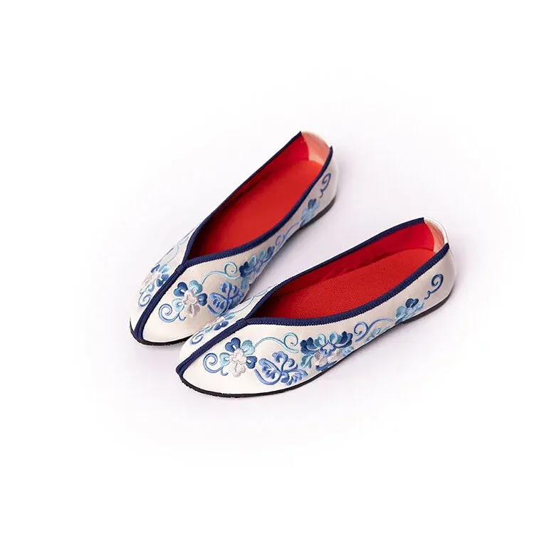 Floral Embroidered Shoes - Blue