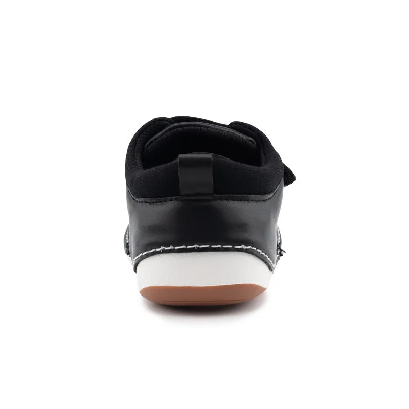 JETT black unisex sneaker