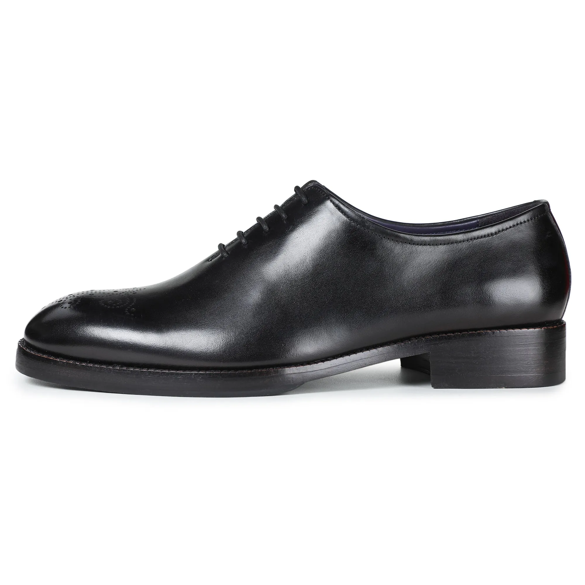 Medallion Toe Oxford - Black