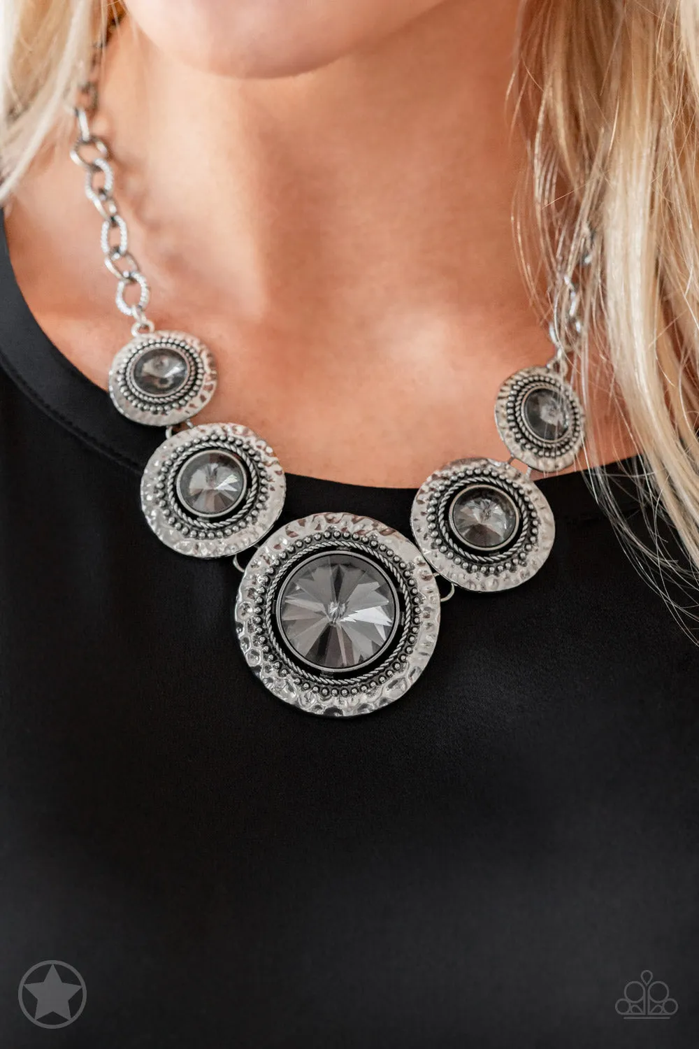 Paparazzi Accessories - Global Glamour - Silver Blockbuster Necklace